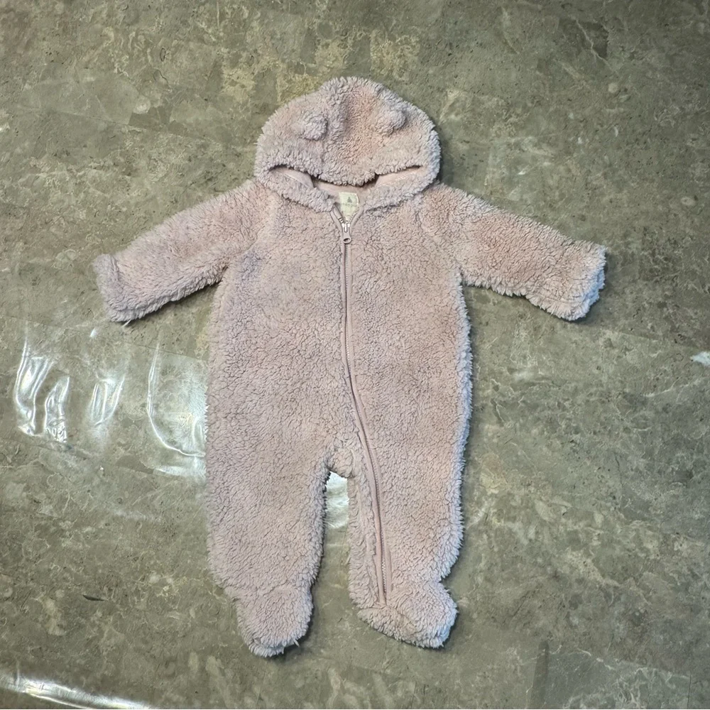 Baby girl Teddy light pink Sherpa zip up One-Piece Size 0-3 months  Baby Gap